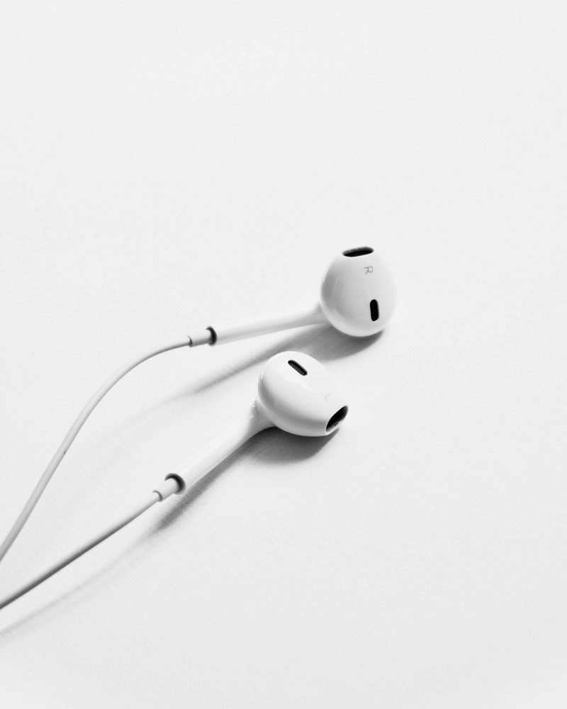 Metal-shelled in-ear monitors